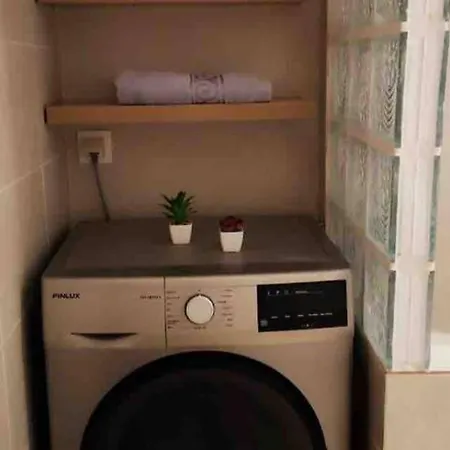 1 Bed - Sleeps 2 - Free Parking - Sea View * Масурион