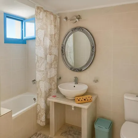 1 Bed - Sleeps 2 - Free Parking - Sea View * Масурион